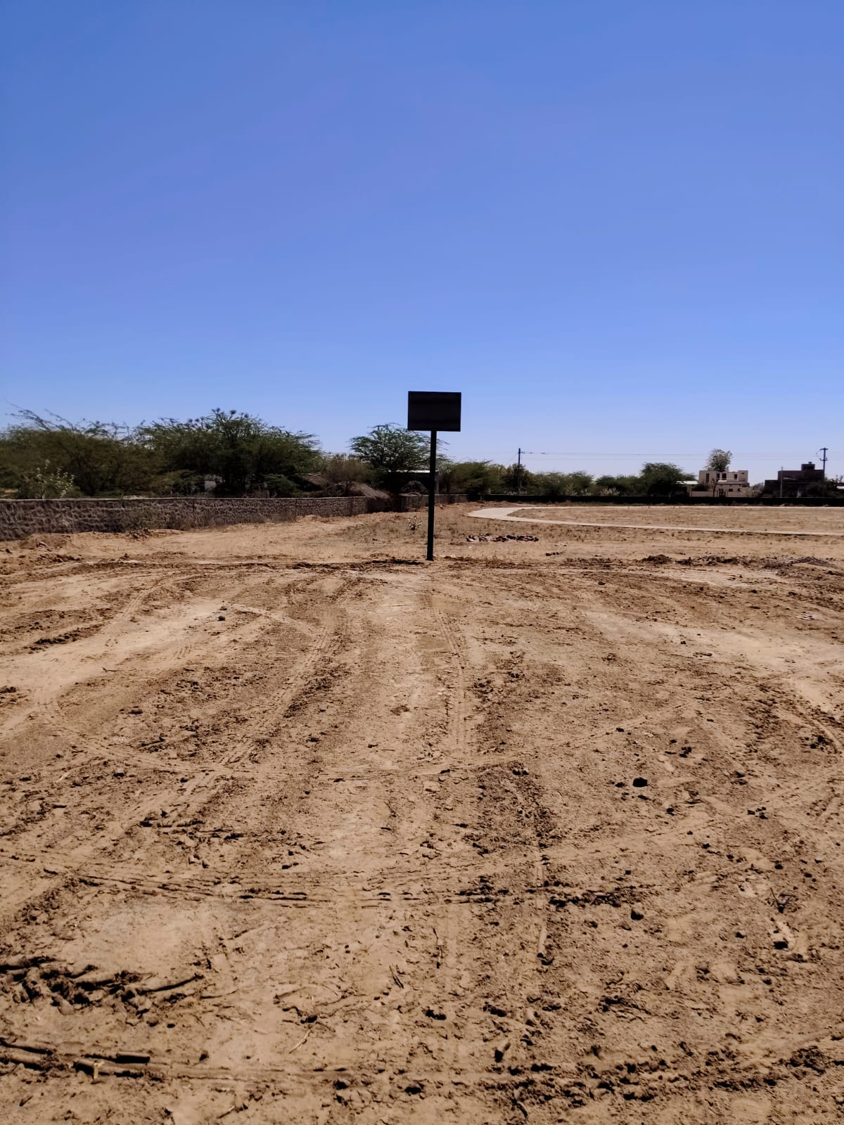 विकास के बढ़ते कदम " बास्केट बाल खेल मैदान तैयार